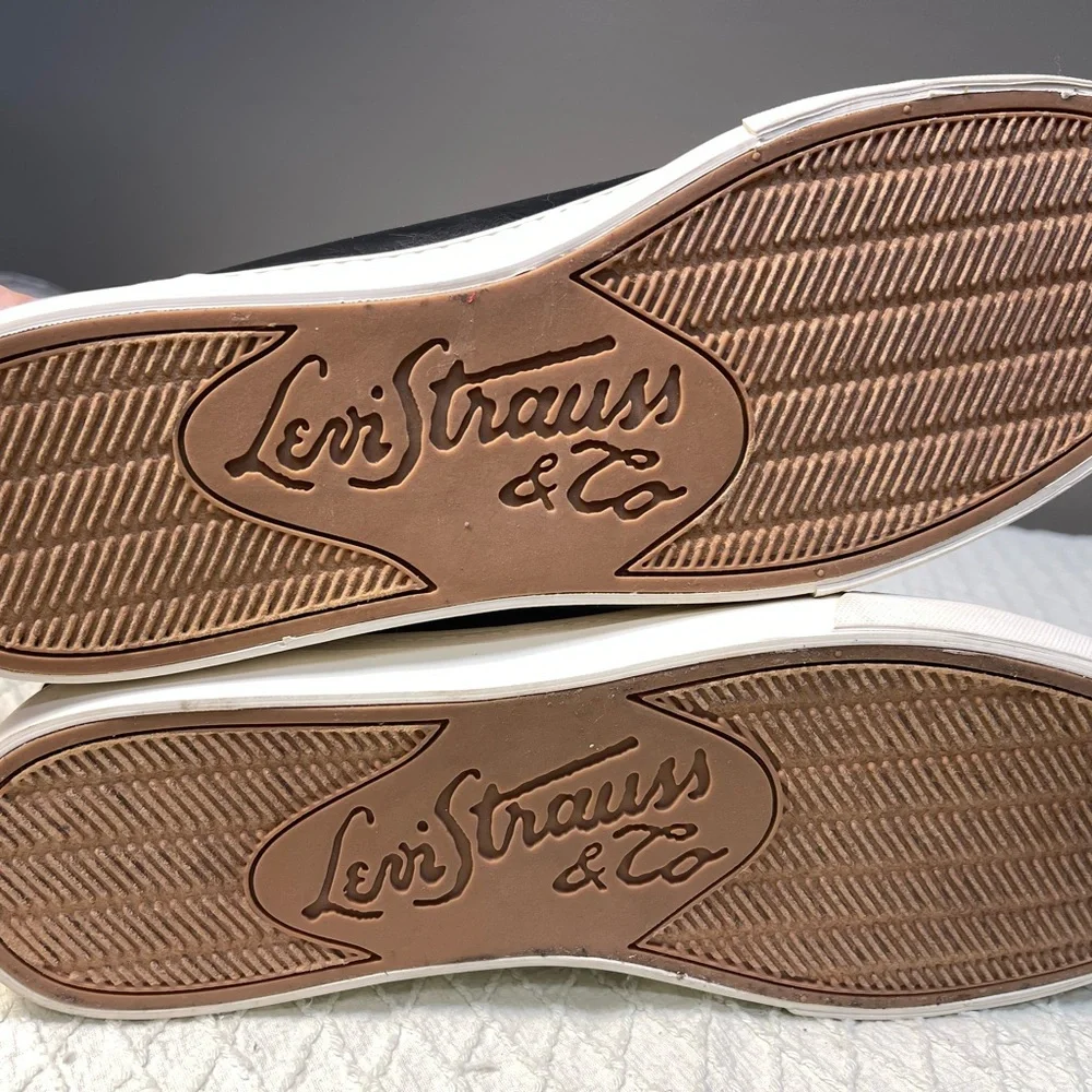 Levi's Men's Black and Brown Sneakers - Picture 7 of 7